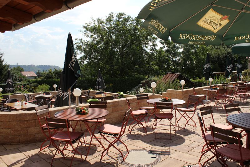 Sommerterrasse mit Panoramablick